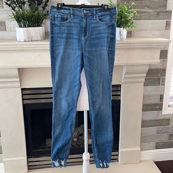 Hollister Curvy High Rise Super Skinny Distressed Frayed Hem Jeans Size 9R Jr - Picture 1 of 9